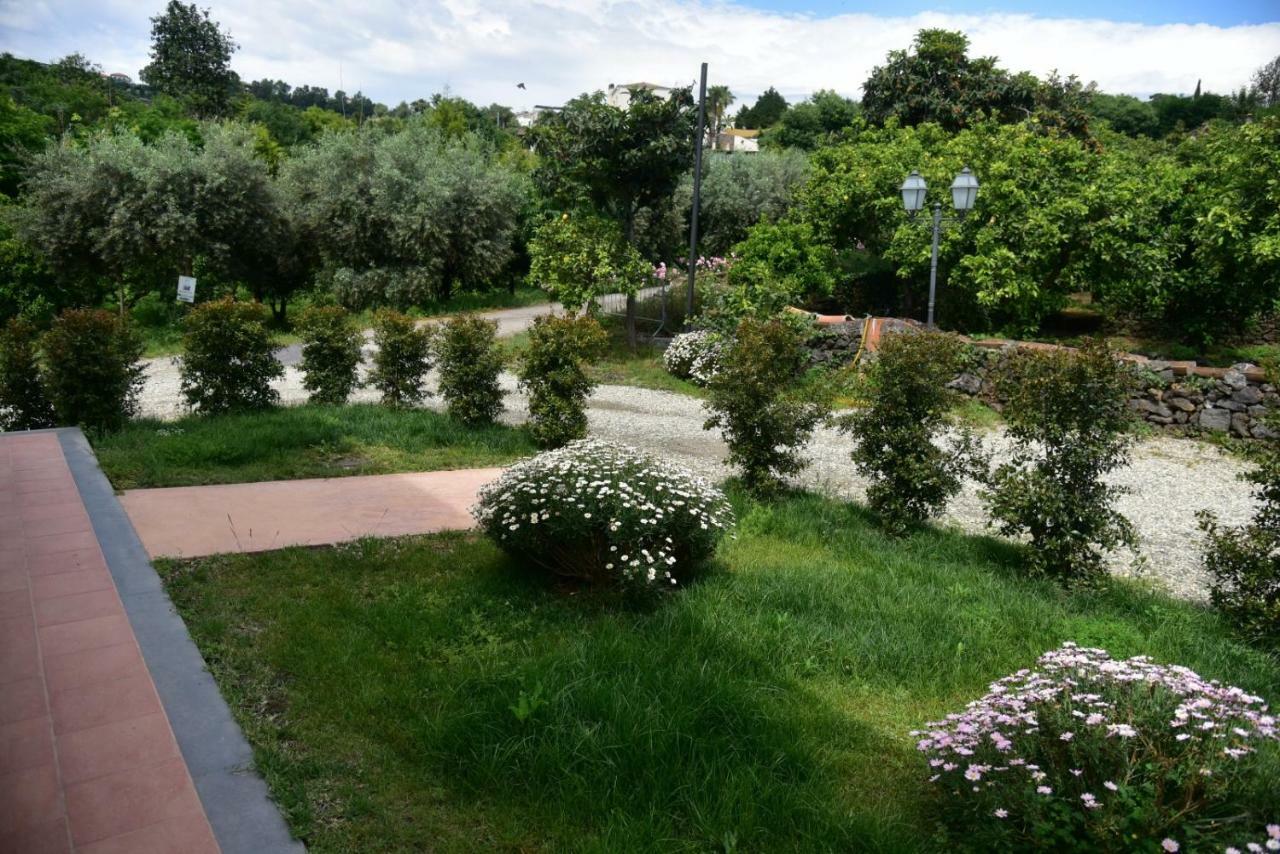 Tenuta Santa Tecla Ачиреале Экстерьер фото
